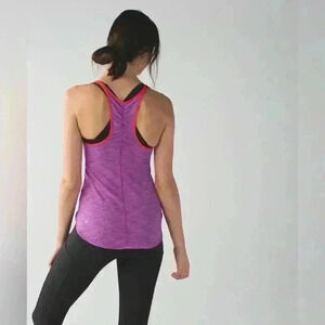 Lululemon What The Sport Singlet II
Heathered Ultra Violet / Alarming